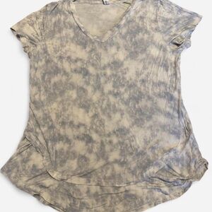 Latched Mama Nursing Blue and White Tie-Dye V-Neck Top